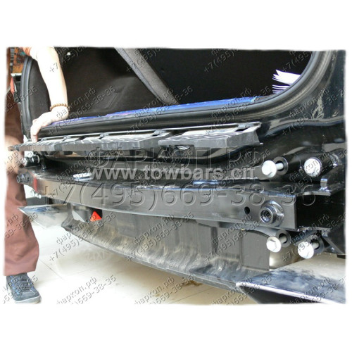 321736600001 WESTFALIA Фаркоп на Volkswagen Touareg 2002-2010, 2010-2018, Porsche Cayenne 2002-2010, 2010-2017. Быстросъемное вертикальное крепление шара на ключе. Нагрузки 3500/140 кг, масса фаркопа 34 кг
