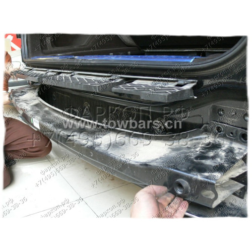 321736600001 WESTFALIA Фаркоп на Volkswagen Touareg 2002-2010, 2010-2018, Porsche Cayenne 2002-2010, 2010-2017. Быстросъемное вертикальное крепление шара на ключе. Нагрузки 3500/140 кг, масса фаркопа 34 кг