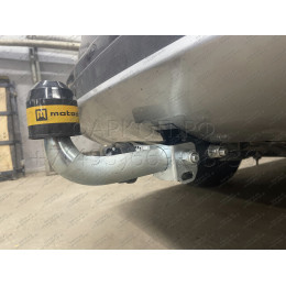 92506-A MOTODOR Фаркоп с оцинкованным шаром на Toyota RAV4 2013-2019. Необходима подрезка бампера. Тип шара: A. Нагрузки: 1500/75 кг, масса фаркопа 23 кг (без элект