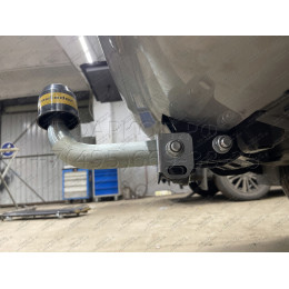92506-A MOTODOR Фаркоп с оцинкованным шаром на Toyota RAV4 2013-2019. Необходима подрезка бампера. Тип шара: A. Нагрузки: 1500/75 кг, масса фаркопа 23 кг (без элект