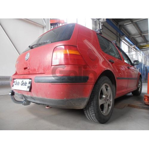A020C GALIA Полностью оцинкованный фаркоп на Audi A3 хетчбек 3/5 дверей 1996-2003, VW Bora седан/универсал (только 2WD) 1998-2005, VW Golf IV хетчбек 3/5 дверей, универсал (только 2WD) 1997-2003. Подрозетник убирается за бампер. Тип шара: C (горизонтальны