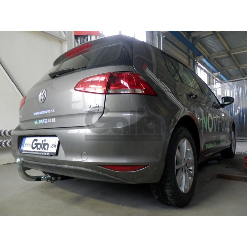 A048A GALIA Полностью оцинкованный фаркоп на Volkswagen Golf VII хетчбек 5 дверей 2013-2017, SEAT Leon хетчбек 5 дверей 2013-2017, Audi A3 хетчбек 3/5 дверей 2012-2020. Подрозетник убирается за бампер. Тип шара: A. Подрезка бампера. Нагрузки 2000/80 кг, м