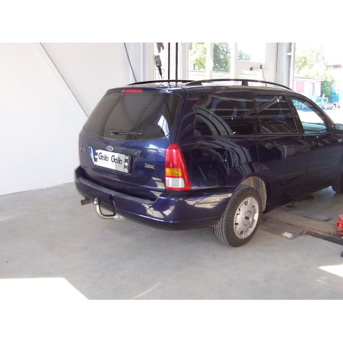F049C GALIA Полностью оцинкованный фаркоп на Ford Focus I универсал 1998-2004. Тип шара: C (горизонтальный съемный). Установка без снятия и выреза бампера. Нагрузки: 1300/65 кг, масса фаркопа 17,77 кг