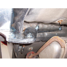 F097C GALIA Полностью оцинкованный фаркоп на Ford Mondeo седан/хетчбек 2000-2006. Подрозетник убирается за бампер. Тип шара: C (горизонтальный съемный). Не