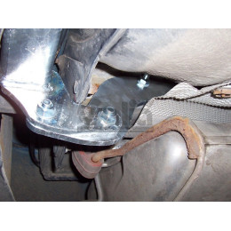 F097C GALIA Полностью оцинкованный фаркоп на Ford Mondeo седан/хетчбек 2000-2006. Подрозетник убирается за бампер. Тип шара: C (горизонтальный съемный). Не