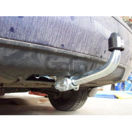 F097C GALIA Полностью оцинкованный фаркоп на Ford Mondeo седан/хетчбек 2000-2006. Подрозетник убирается за бампер. Тип шара: C (горизонтальный съемный). Не