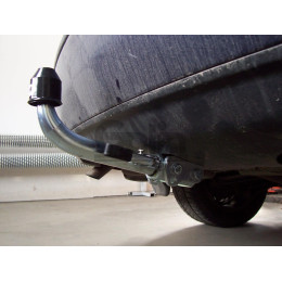 F097C GALIA Полностью оцинкованный фаркоп на Ford Mondeo седан/хетчбек 2000-2006. Подрозетник убирается за бампер. Тип шара: C (горизонтальный съемный). Не