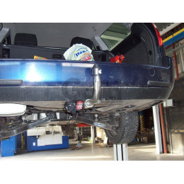 F102A GALIA Полностью оцинкованный фаркоп на Ford Mondeo универсал 1993-2006. Тип шара: A. Подрезка бампера. Нагрузки: 1800/75 кг, масса фаркопа 17,22 кг