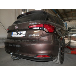 F132A GALIA Полностью оцинкованный фаркоп на FIAT Tipo хетчбек 2016-. Подрозетник убирается за бампер. Тип шара: A. Невидимый вырез бампера. Нагрузки: 1600