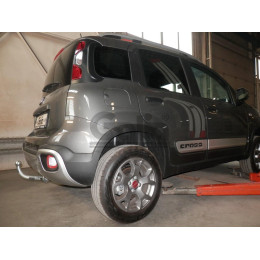 F141V GALIA Полностью оцинкованный фаркоп на FIAT Panda 2012-2022 (4WD), FIAT Panda Cross 2012-2022 (4WD). Подрозетник убирается за бампер. Тип шара: AV (вертикальное быстро