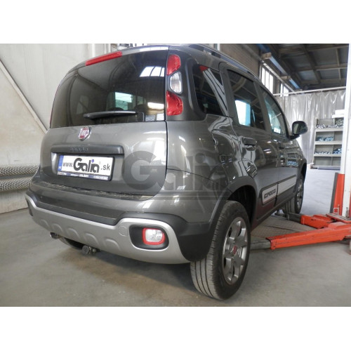 F141V GALIA Полностью оцинкованный фаркоп на FIAT Panda 2012-2022 (4WD), FIAT Panda Cross 2012-2022 (4WD). Подрозетник убирается за бампер. Тип шара: AV (вертикальное быстросъемное крепление шара на ключе). Невидимый вырез бампера. Нагрузки: 1200/70 кг, м