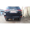 FA 0250-E Бизон Фаркоп на Toyota Fortuner 2017- без подрезки бампера. Тип шара: E (легкосъемный шар под квадрат). Нагрузки: 3000/120 кг, масса фаркопа 18 кг. Не комплектуется электрикой