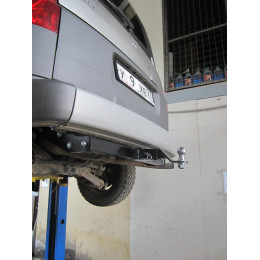 FA 0951-E Бизон Фаркоп на Honda Element 2003-2011 без подрезки бампера. Тип шара: E (легкосъемный шар под квадрат). Нагрузки: 2500/120 кг. Не комплектуется элект