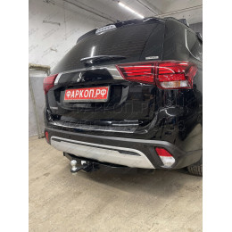 FA 0995-E Бизон Фаркоп на Mitsubishi Outlander 2012-2022 без подрезки бампера. Тип шара: E (легкосъемный шар под квадрат). Нагрузки: 3200/120 кг. Не комплектуется эл