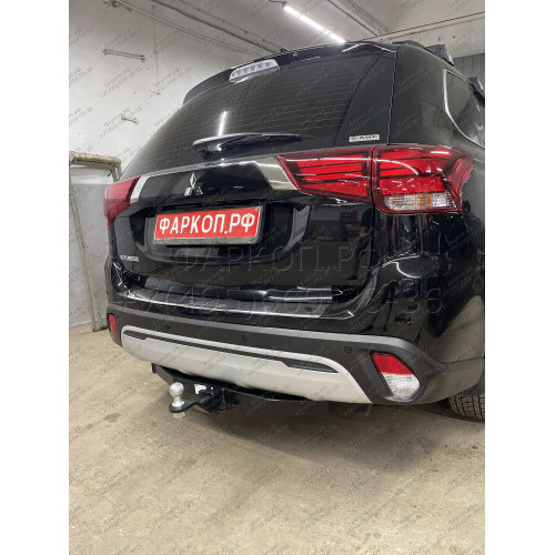 FA 0995-E Бизон Фаркоп на Mitsubishi Outlander 2012-2022 без подрезки бампера. Тип шара: E (легкосъемный шар под квадрат). Нагрузки: 3200/120 кг. Не комплектуется электрикой