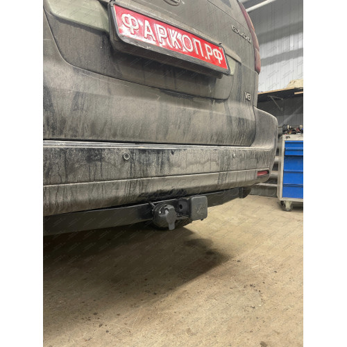 FA 1009-E Бизон Фаркоп на Toyota Land Cruiser Prado 150 2009-2023, Toyota Land Cruiser Prado 120 2002-2009 (3 точки крепления), Lexus GX 2003-2009, 2009-2023 без подрезки бампера. Тип шара: E (легкосъемный шар под квадрат). Нагрузки: 3500/120 кг. Не компл