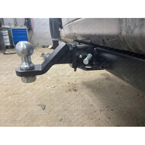 FA 1009-E Бизон Фаркоп на Toyota Land Cruiser Prado 150 2009-2023, Toyota Land Cruiser Prado 120 2002-2009 (3 точки крепления), Lexus GX 2003-2009, 2009-2023 без подрезки бампера. Тип шара: E (легкосъемный шар под квадрат). Нагрузки: 3500/120 кг. Не компл