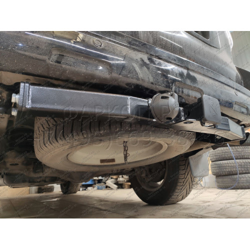 FA 1009-E Бизон Фаркоп на Toyota Land Cruiser Prado 150 2009-2023, Toyota Land Cruiser Prado 120 2002-2009 (3 точки крепления), Lexus GX 2003-2009, 2009-2023 без подрезки бампера. Тип шара: E (легкосъемный шар под квадрат). Нагрузки: 3500/120 кг. Не компл