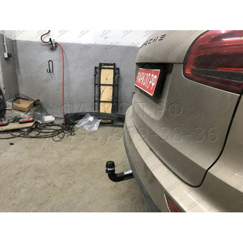 321736600001 WESTFALIA Фаркоп на Volkswagen Touareg 2002-2010, 2010-2018, Porsche Cayenne 2002-2010, 2010-2017. Быстросъемное вертикальное крепление шара на ключе. Нагрузки 3500/140 кг, масса фаркопа 34 кг