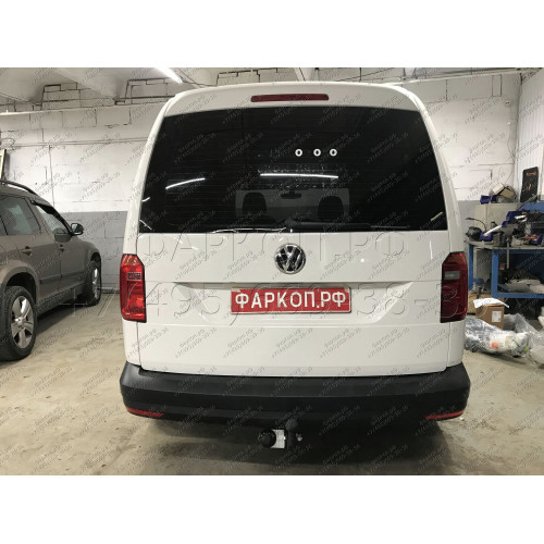 VW 21 AVTOS Фаркоп на Volkswagen Caddy 2004-2021 без подрезки бампера. Тип шара: A. Нагрузки: 1250/75 кг, масса фаркопа 22,5 кг (без электрики в комплекте)