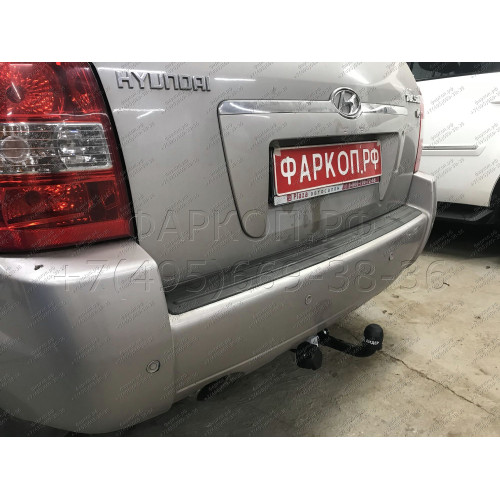 H204-A Лидер-плюс ТСУ для Hyundai Tucson 2004-2010, Kia Sportage 2005-2010 без снятия и выреза бампера. Нагрузки: 1500/75 кг, масса фаркопа 17,4 кг (без электрики в комплекте)