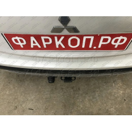 FA 0995-E Бизон Фаркоп на Mitsubishi Outlander 2012-2022 без подрезки бампера. Тип шара: E (легкосъемный шар под квадрат). Нагрузки: 3200/120 кг. Не комплектуется эл