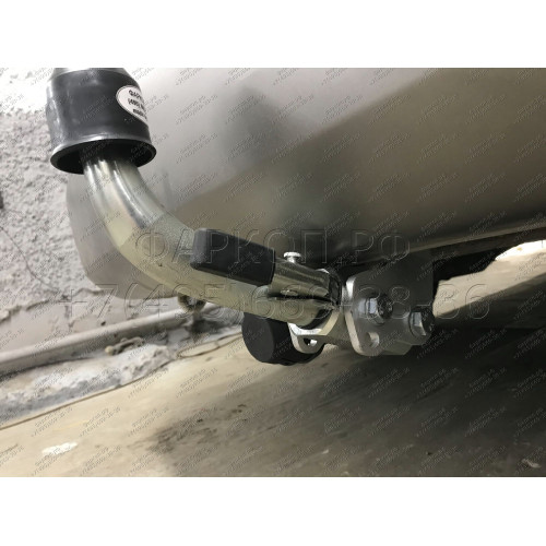 H077C GALIA Полностью оцинкованный фаркоп на Hyundai Starex 2008-2018, 2018-2023, Hyundai H1 2008-2018, 2018-2023. Тип шара: C (горизонтальный съемный). Установка без снятия и выреза бампера. Нагрузки: 2300/100 кг, масса фаркопа 25,57 кг