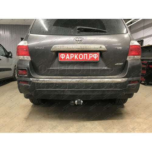 T068C GALIA Полностью оцинкованный фаркоп на Toyota Highlander 2010-2014. Тип шара: C (горизонтальный съемный). Требуется подрезка бампера. Нагрузки: 2500/120 кг, масса фаркопа 19,97 кг