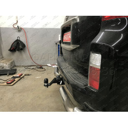 FA 0602-E(N) Бизон Фаркоп с хромированной накладкой на Toyota Land Cruiser Prado 150 2010-2023, Toyota Land Cruiser Prado 120 2002-2010 без подрезки бампера. Тип шара: E (легкосъемны