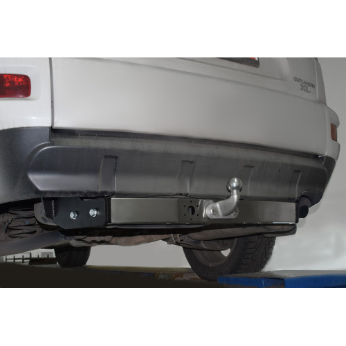 MOX-07-991224.00 PT GROUP Фаркоп с нержавеющей накладкой на Mitsubishi Outlander XL 2007-2012, Citroen C-Crosser 2007-2012, Peugeot 4007 2007-2012 без подрезки бампера. Тип шара: F. Нагрузки: 3200/80 кг, масса фаркопа 25 кг (без электрики в комплекте)