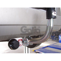 O052C GALIA Полностью оцинкованный фаркоп на Opel Zafira B 2005-2012. Тип шара: C (горизонтальный съемный). Невидимый вырез бампера. Нагрузки: 1500/75 кг, масса 