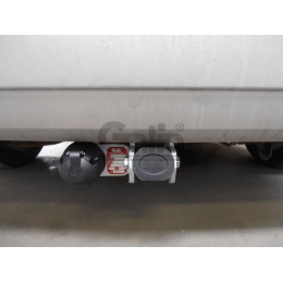 O052C GALIA Полностью оцинкованный фаркоп на Opel Zafira B 2005-2012. Тип шара: C (горизонтальный съемный). Невидимый вырез бампера. Нагрузки: 1500/75 кг, масса 
