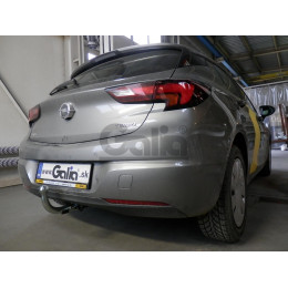 O067C GALIA Полностью оцинкованный фаркоп на Opel Astra K хетчбек 5 дверей 2015-2021. Подрозетник убирается за бампер. Тип шара: C (горизонтальный съемный). 