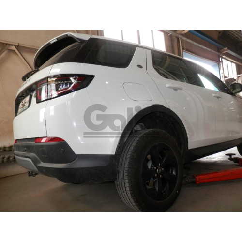 R107C GALIA Полностью оцинкованный фаркоп на Land Rover Discovery Sport 5-местная версия (с запасным колесом в багажнике) 2019-. Тип шара: C (горизонтальный съемный). Установка без выреза бампера, но с подрезкой держателя выхлопа. Нагрузки: 2200/145 кг, м
