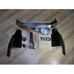 TCU00064 ТСС Фаркоп на Toyota Land Cruiser 200 2007-2021 с накладкой с надписью Land Cruiser без подрезки бампера. Тип шара: E (шаровый узел под американский квадрат).