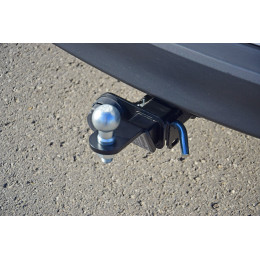 TRV-13-991122.00 PT GROUP Фаркоп на Toyota RAV4 2013-2019. Требуется подрезка бампера. Тип шара: E (легкосъемный шар под квадрат). Нагрузки: 2000/60 кг, масса фаркопа 21