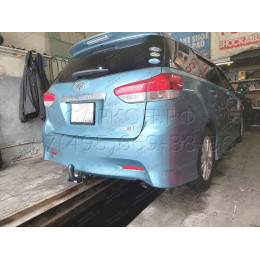 H.T79.A HALTY Фаркоп на Toyota Wish 2WD/4WD 2003-2009, 2009-2017 без подрезки бампера. Тип шара: A. Нагрузки: 750/75 кг, масса фаркопа 15,3 кг
