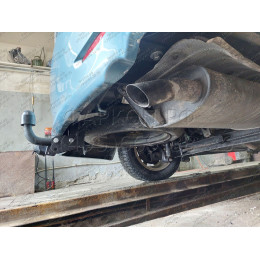 H.T79.A HALTY Фаркоп на Toyota Wish 2WD/4WD 2003-2009, 2009-2017 без подрезки бампера. Тип шара: A. Нагрузки: 750/75 кг, масса фаркопа 15,3 кг