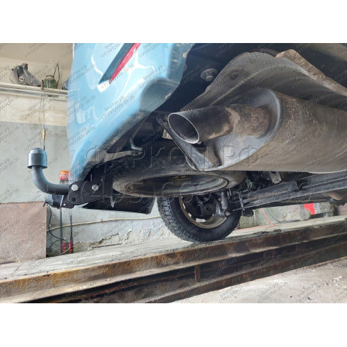 H.T79.A HALTY Фаркоп на Toyota Wish 2WD/4WD 2003-2009, 2009-2017 без подрезки бампера. Тип шара: A. Нагрузки: 750/75 кг, масса фаркопа 15,3 кг