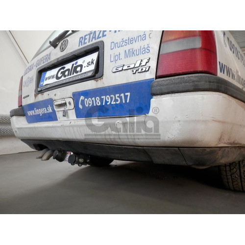 V010A GALIA Полностью оцинкованный фаркоп на Volkswagen Golf III универсал 1993-1999. Тип шара: A. Подрезка бампера. Нагрузки: 1500/75 кг, масса фаркопа 14,42 кг