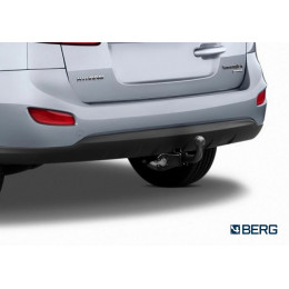F.2317.001 BERG Фаркоп на Hyundai Santa Fe 2006-2012. Требуется подрезка бампера. Тип шара: A. Нагрузки: 2000/75 кг, масса фаркопа 24,8 кг (без электрики в комплекте)