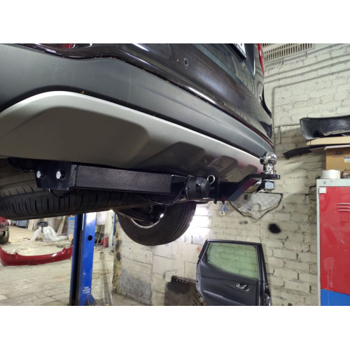 FA 0230-E Бизон Фаркоп на Kia Sorento Prime 2015-2020, Hyundai Santa Fe 2018-2021 без подрезки бампера. Тип шара: E (легкосъемный шар под квадрат). Нагрузки: 2500/120 кг. Не комплектуется электрикой