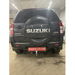 FA 0375-E Бизон Фаркоп на Suzuki Grand Vitara II 5 дверей 2005-2015. Требуется подрезка бампера. Тип шара: E (легкосъемный шар под квадрат). Нагрузки: 2600/120 кг. Не 