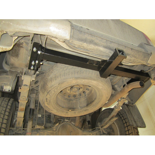 FA 0971-E Бизон Фаркоп на Toyota Hilux 2015-, JAC T6 2019-, JAC T8 2019-, JAC T8 Pro 2023-, Sollers ST6 2023-, Sollers ST8 2024- без подрезки бампера. Тип шара: E (легкосъемный шар под квадрат). Нагрузки: 3500/120 кг. Не комплектуется электрикой