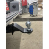 FA 0971-E Бизон Фаркоп на Toyota Hilux 2015-, JAC T6 2019-, JAC T8 2019-, JAC T8 Pro 2023-, Sollers ST6 2023-, Sollers ST8 2024- без подрезки бампера. Тип шара: E (легкосъемный шар под квадрат). Нагрузки: 3500/120 кг. Не комплектуется электрикой