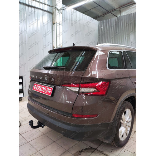 2155-A ORIS Фаркоп на Skoda Kodiaq 2017-2023, Volkswagen Tiguan II 2016-2024, Skoda Karoq 2017-, Seat Ateca 2016- без выреза в бампере. Тип шара: A. Нагрузки: 2530/100 кг, масса фаркопа 18 кг (без электрики в комплекте)