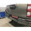 FA 0971-E Бизон Фаркоп на Toyota Hilux 2015-, JAC T6 2019-, JAC T8 2019-, JAC T8 Pro 2023-, Sollers ST6 2023-, Sollers ST8 2024- без подрезки бампера. Тип шара: E (легкосъемный шар под квадрат). Нагрузки: 3500/120 кг. Не комплектуется электрикой