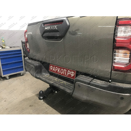 FA 0971-E Бизон Фаркоп на Toyota Hilux 2015-, JAC T6 2019-, JAC T8 2019-, JAC T8 Pro 2023-, Sollers ST6 2023-, Sollers ST8 2024- без подрезки бампера. Тип шара: E (легкосъемный шар под квадрат). Нагрузки: 3500/120 кг. Не комплектуется электрикой