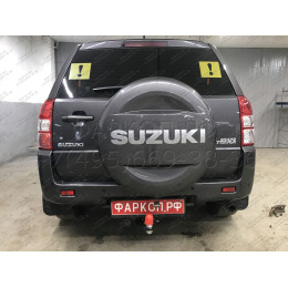 FA 0375-E Бизон Фаркоп на Suzuki Grand Vitara II 5 дверей 2005-2015. Требуется подрезка бампера. Тип шара: E (легкосъемный шар под квадрат). Нагрузки: 2600/120 кг. Не 
