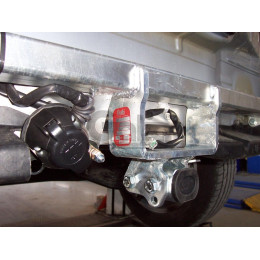 N053A GALIA Полностью оцинкованный фаркоп на Nissan Juke 2WD 2011-2019. Подрозетник убирается за бампер. Шар перекрывает противотуманную фару. Тип шара: A. Н